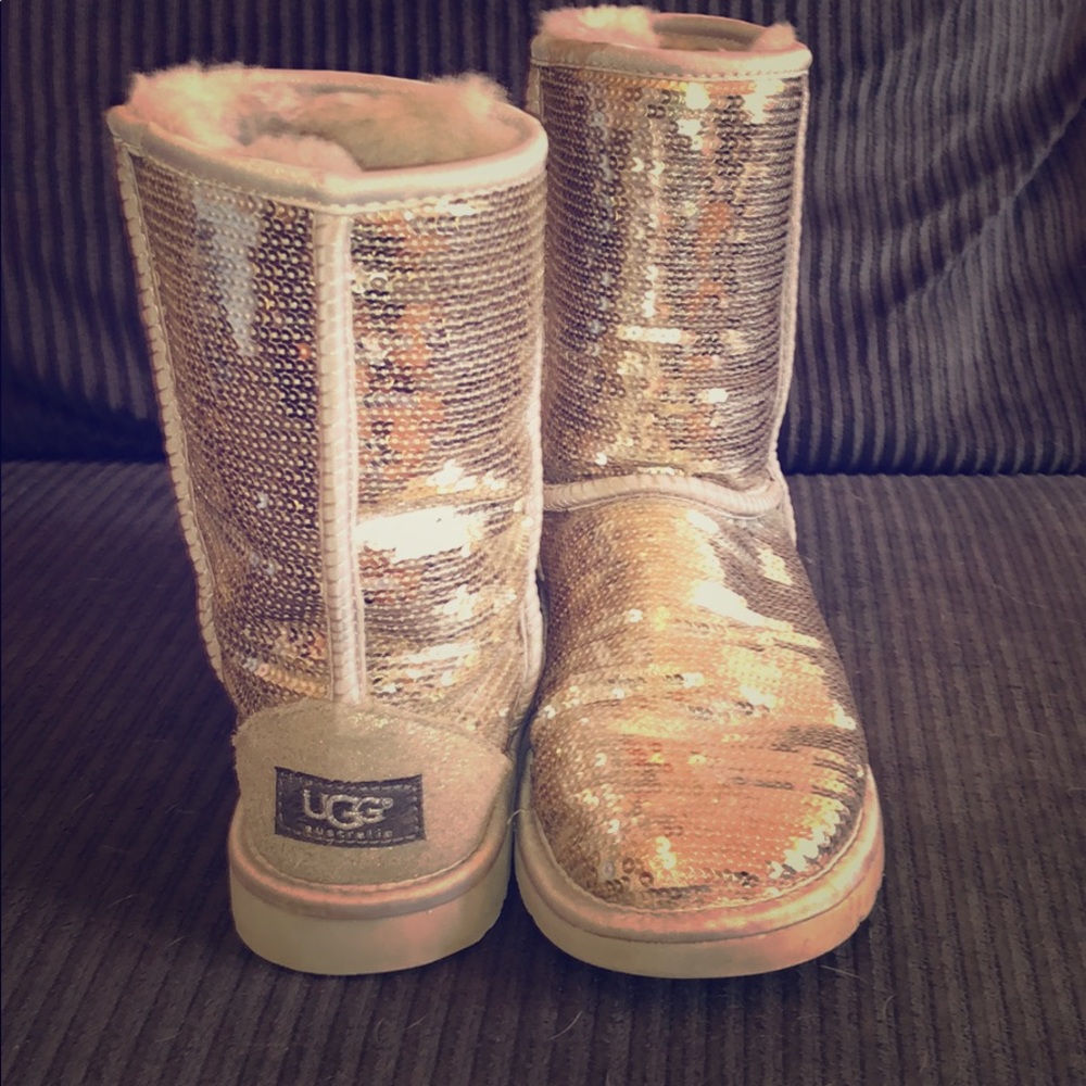 UGG - Silver Sequin Short Boot